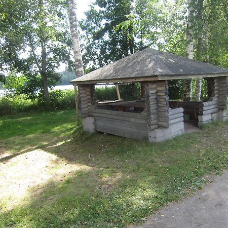 Hotel Loeydoen Kartano Ristiina Camera foto